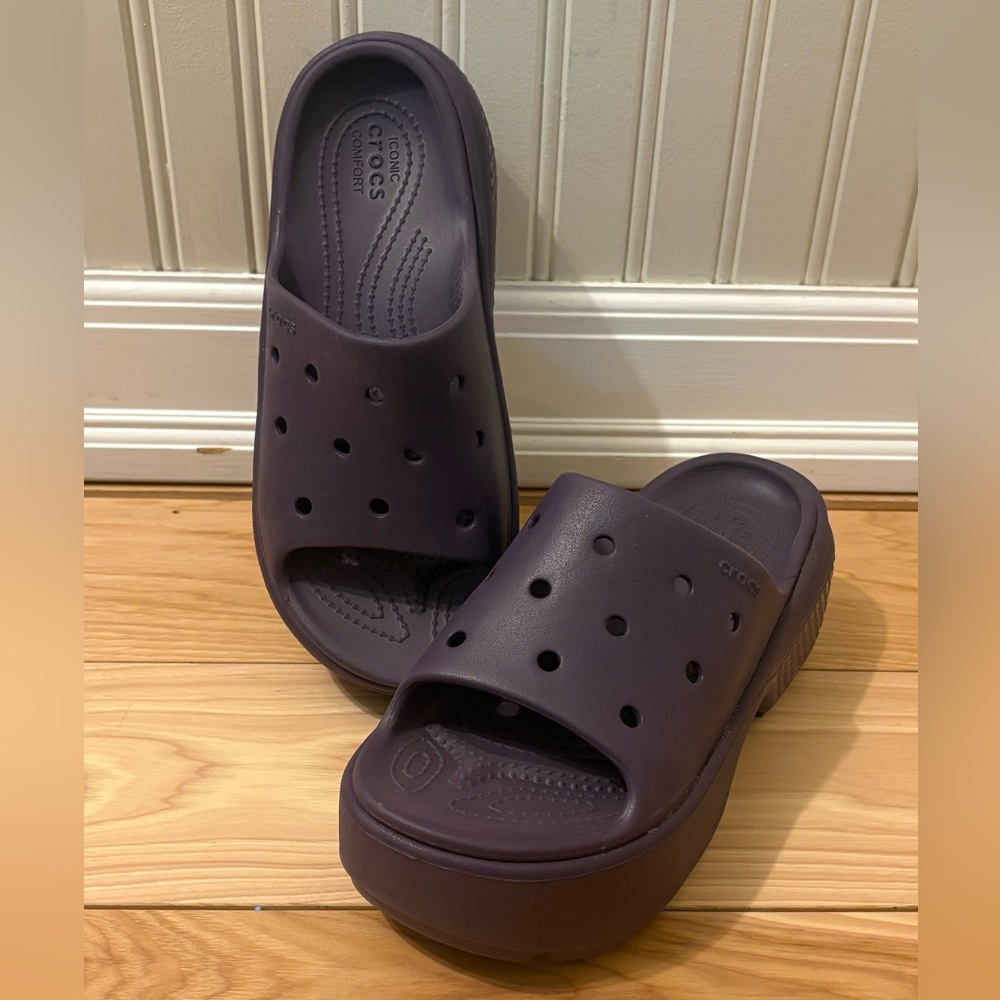 Crocs Women’s Slider Stomp Slides Sz 7 Purple Platform Boho Beach Clean!